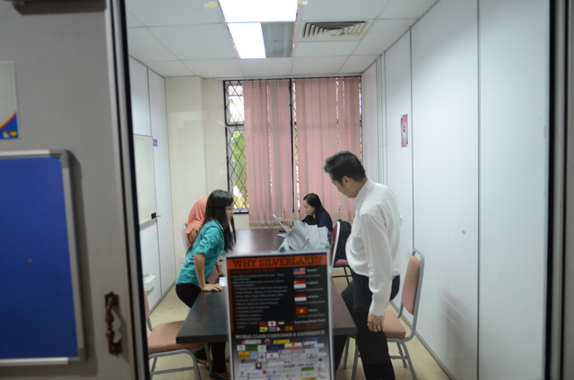 100 DSC 0129